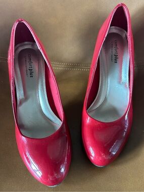 comfort plus by Predictions Red Patent Women's Pumps heels